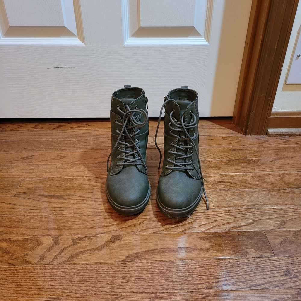 Crown Vintage Forest Green Combat Boots